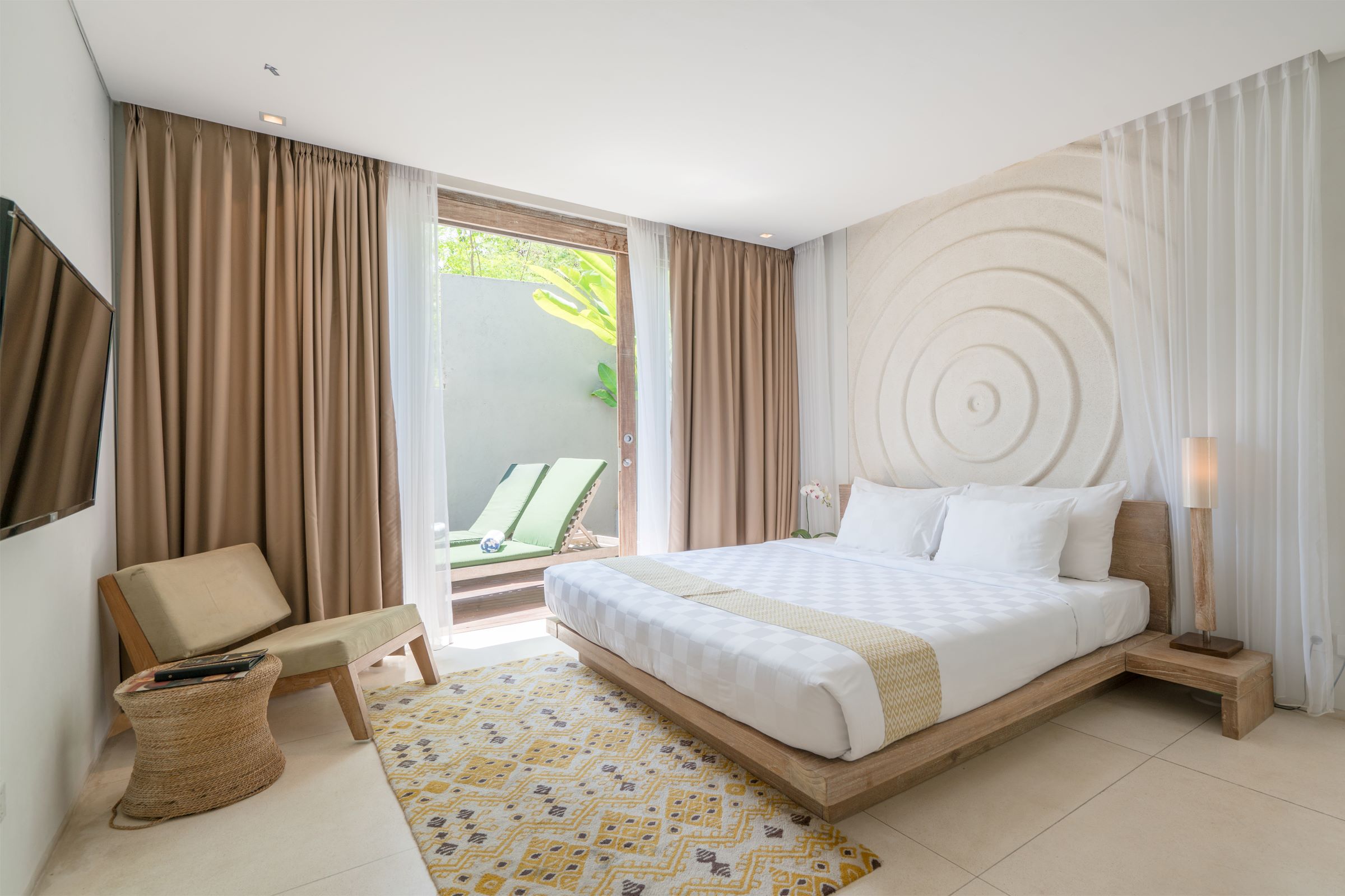 Qadma Deluxe Pool